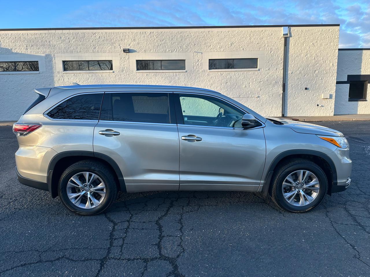 Toyota Highlander XLE AWD V6 2014