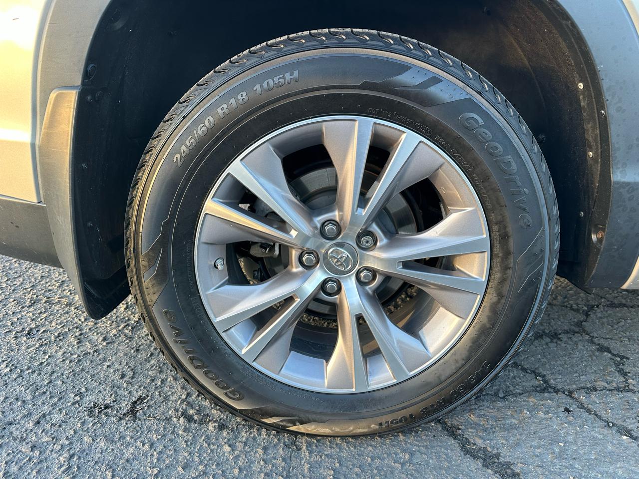 Toyota Highlander XLE AWD V6 2014