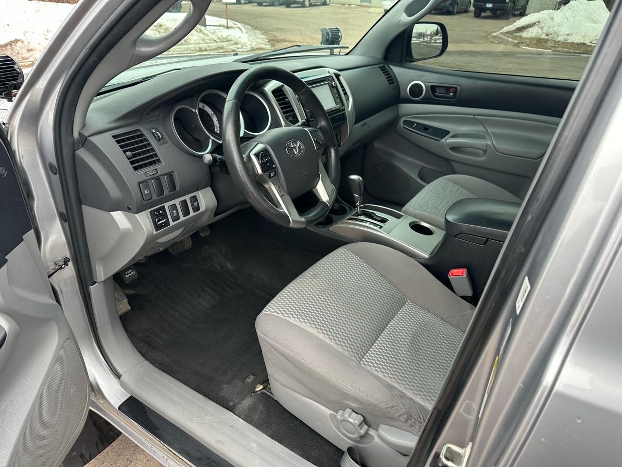 Toyota Tacoma Access Cab V6 5AT 4WD 2015