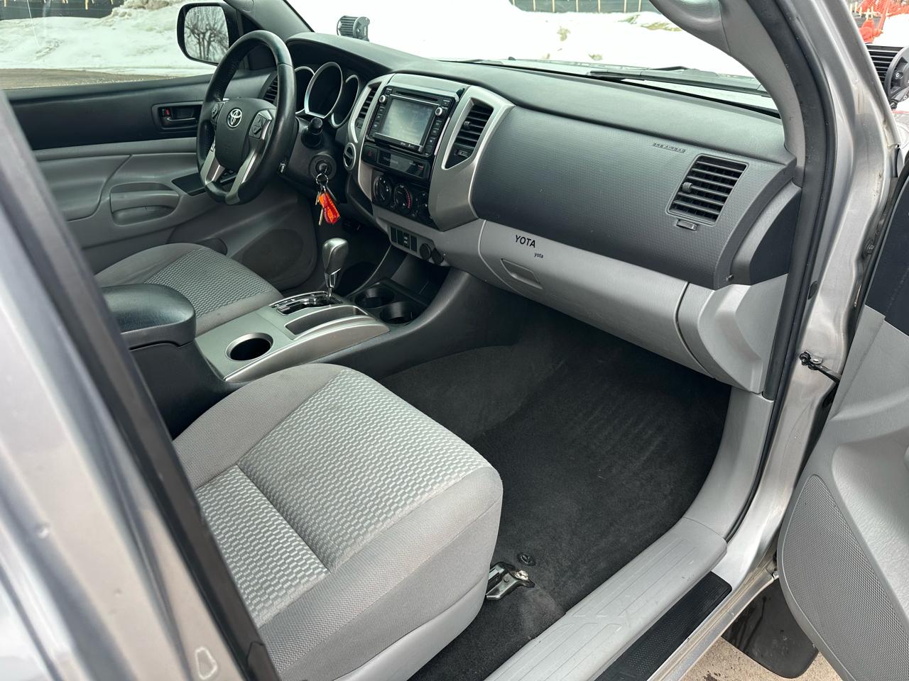 Toyota Tacoma Access Cab V6 5AT 4WD 2015