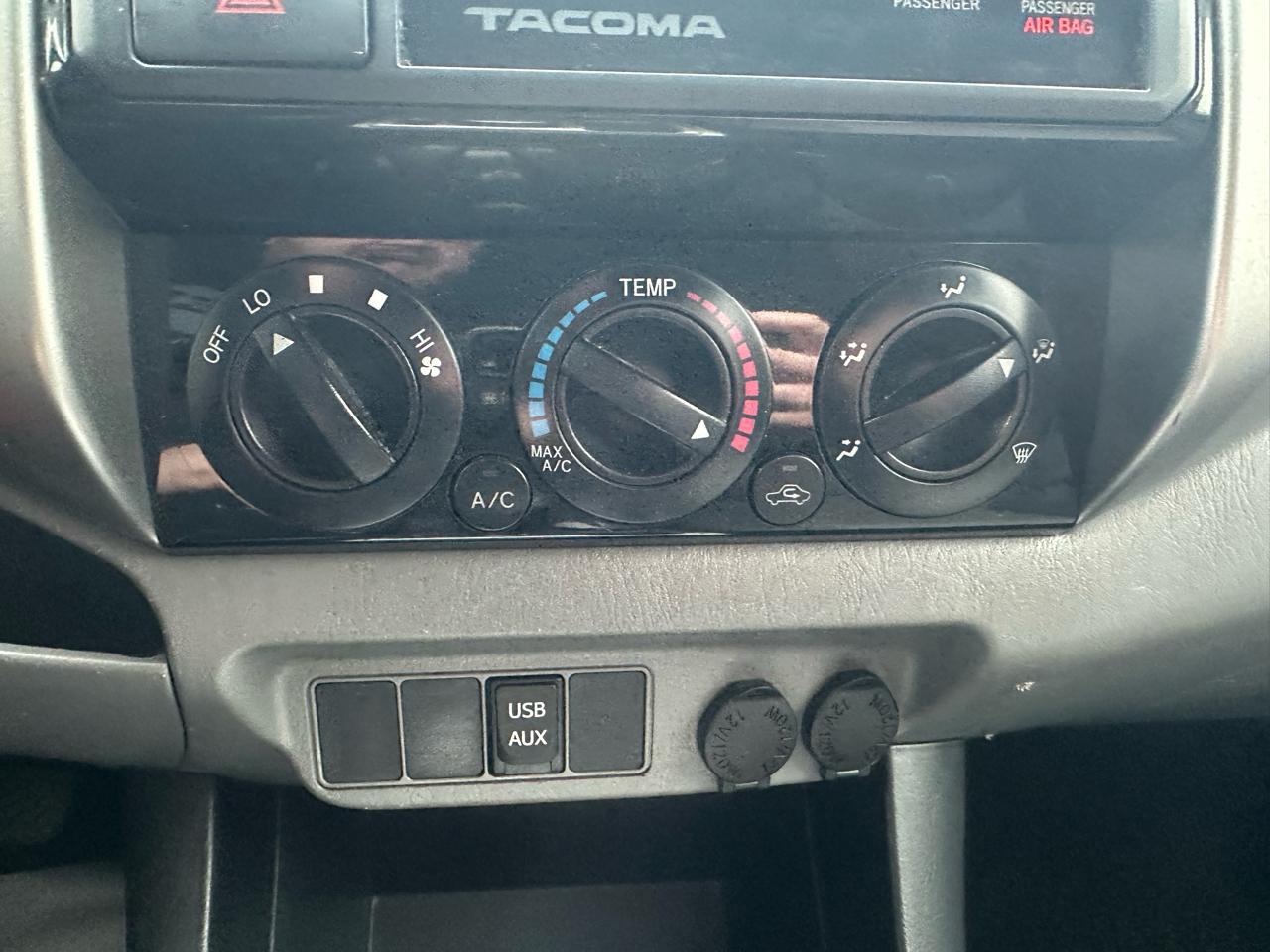 Toyota Tacoma Access Cab V6 5AT 4WD 2015