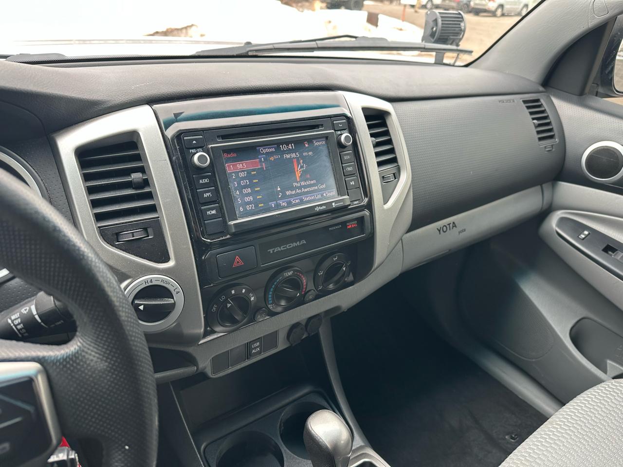 Toyota Tacoma Access Cab V6 5AT 4WD 2015