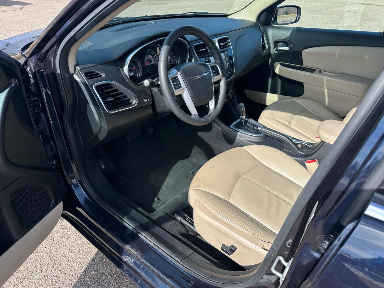 Chrysler 200 Limited 2012