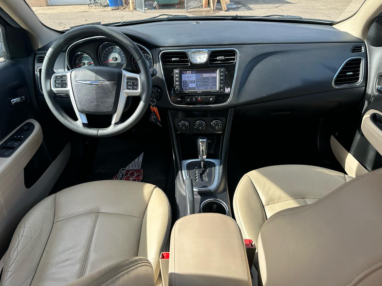 Chrysler 200 Limited 2012