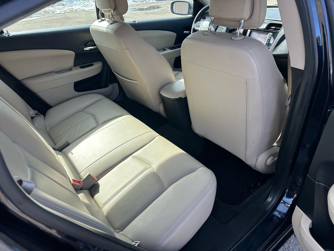 Chrysler 200 Limited 2012