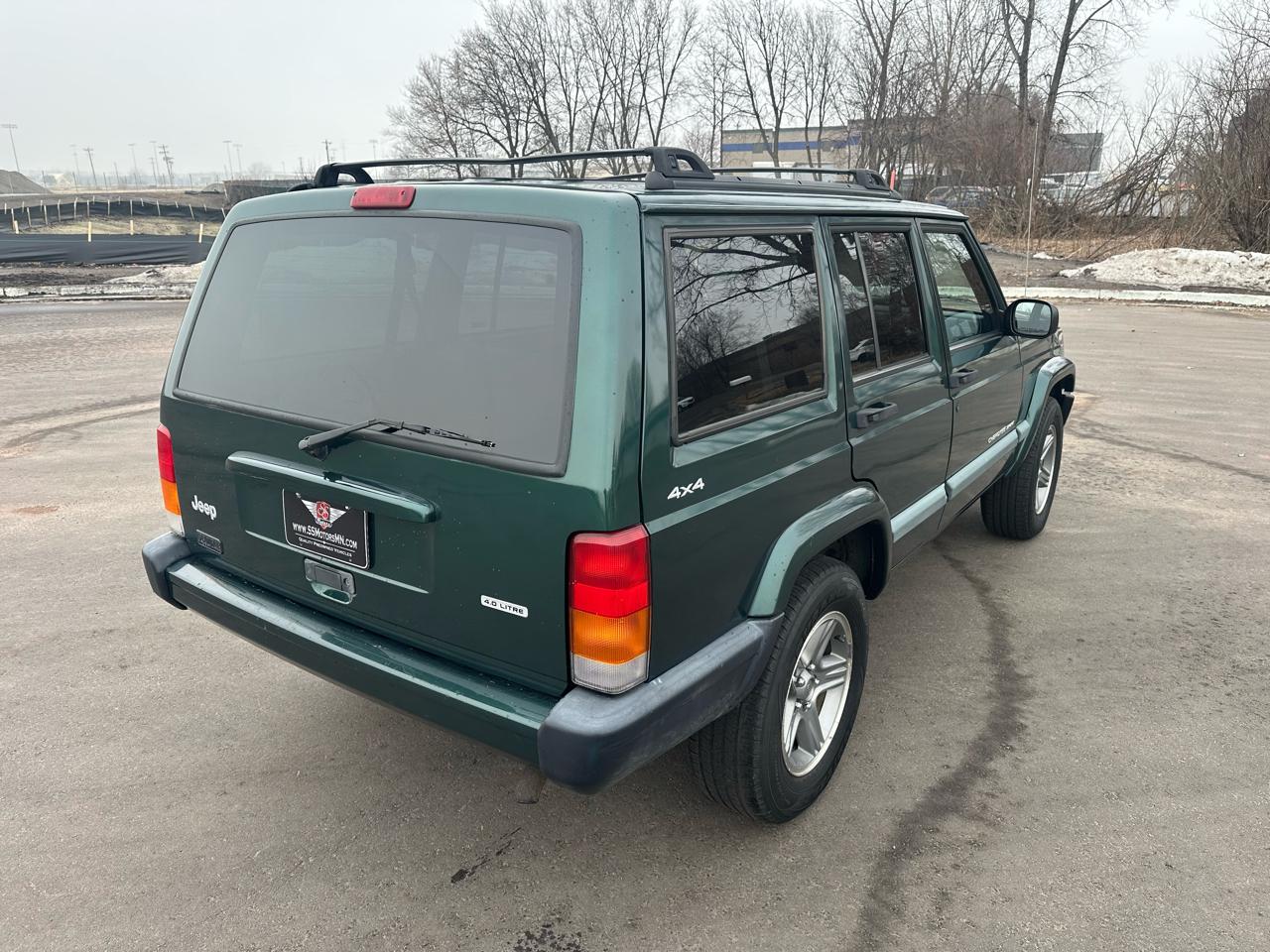 Jeep Cherokee Sport 4WD 2000