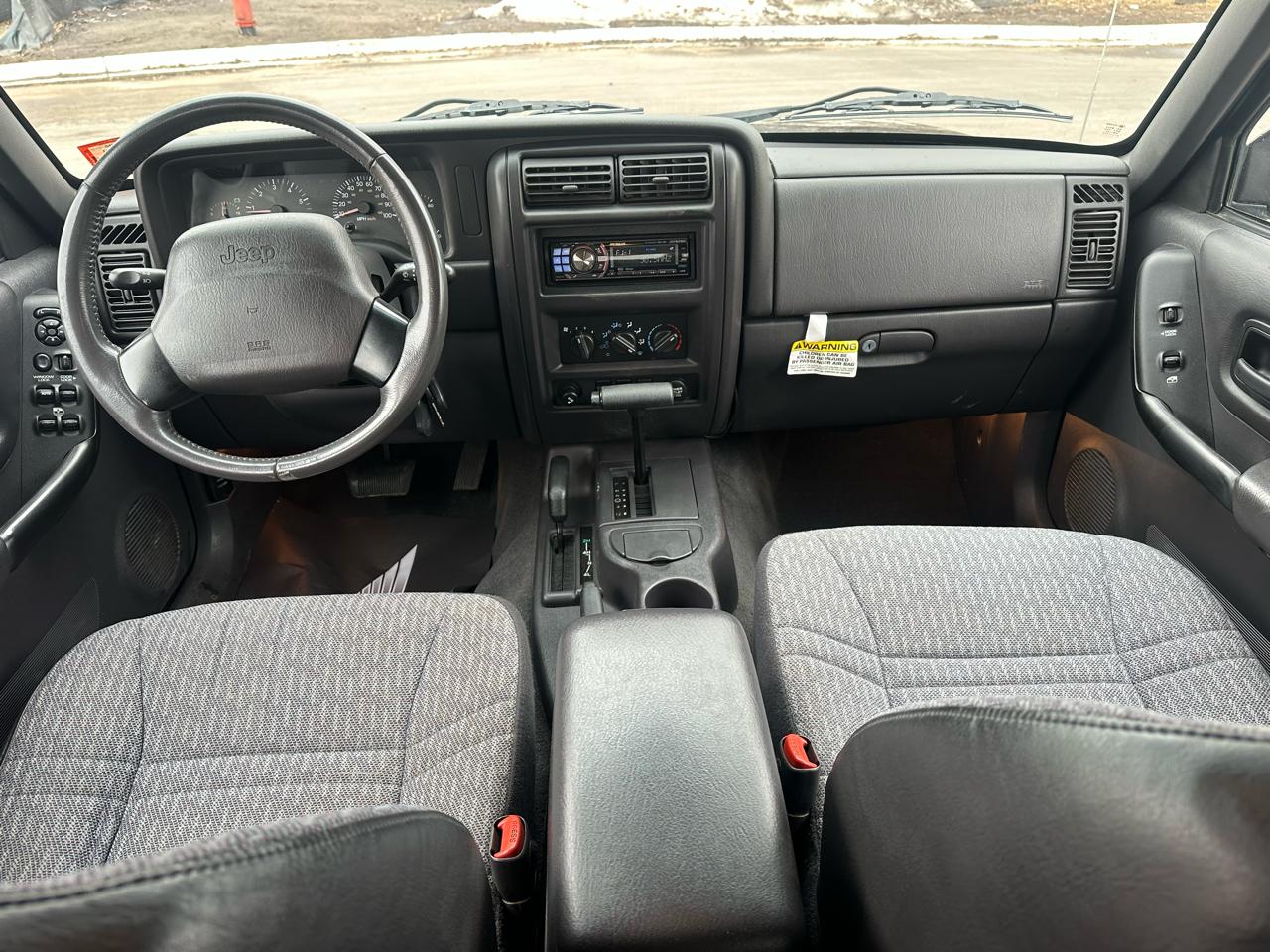 Jeep Cherokee Sport 4WD 2000