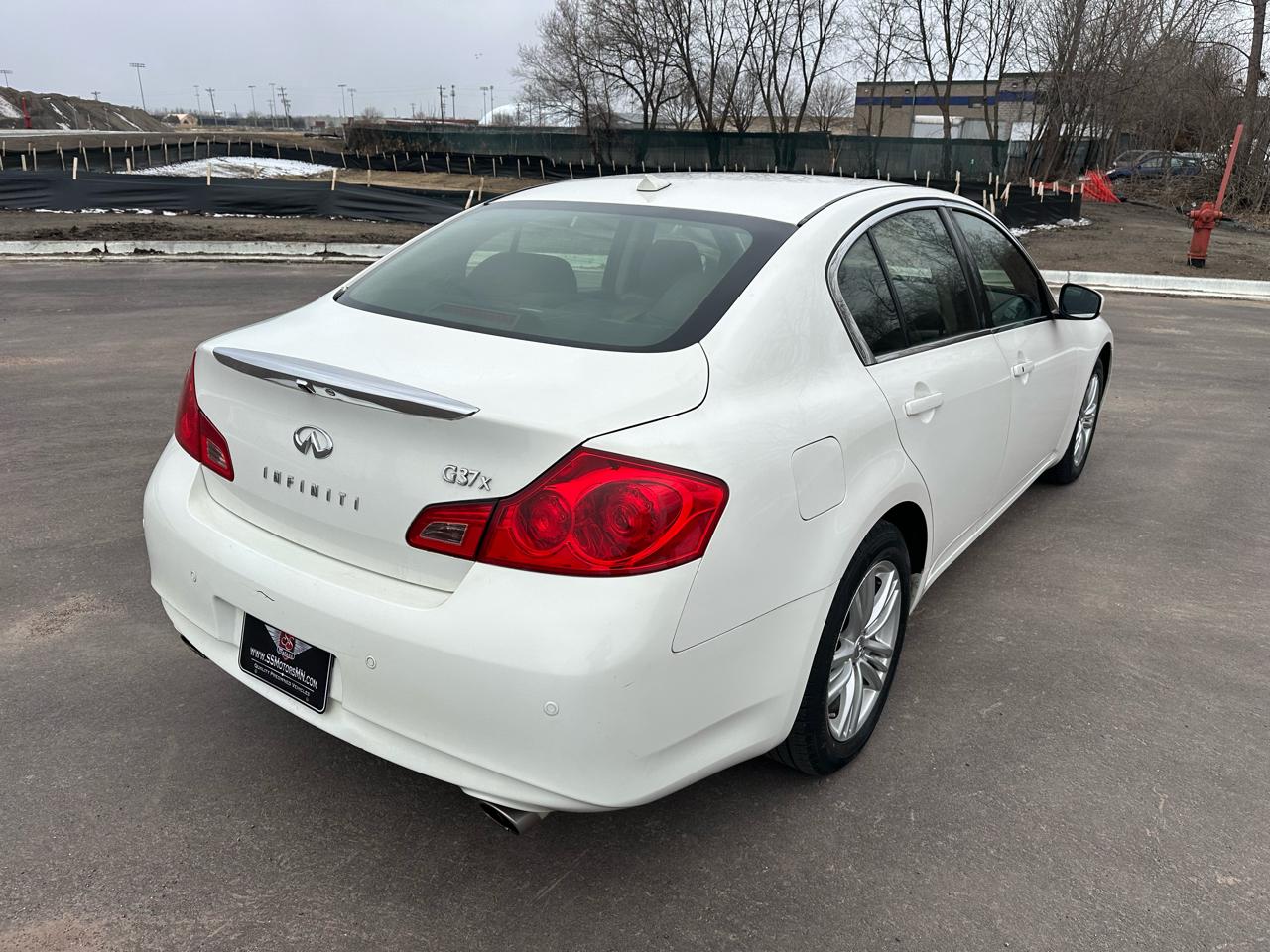 Infiniti G Sedan 37x AWD 2013