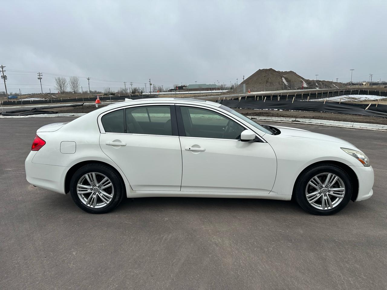 Infiniti G Sedan 37x AWD 2013