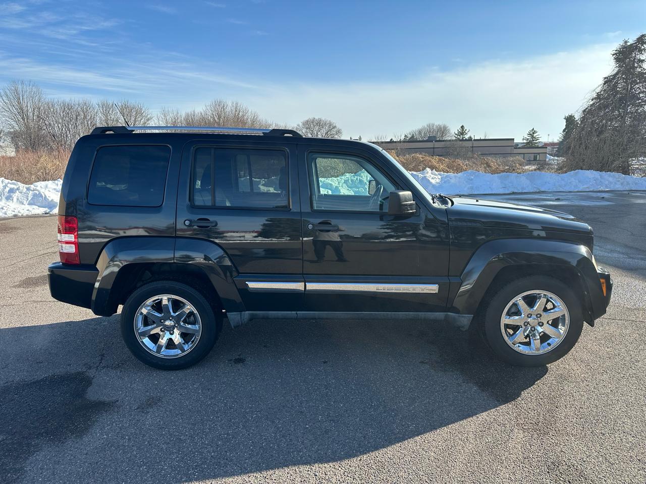 Jeep Liberty Limited 4WD 2011