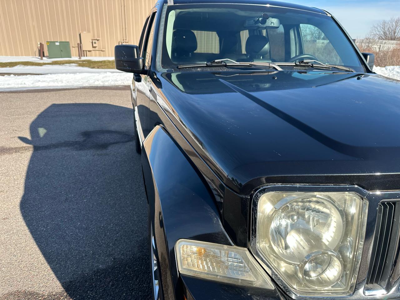 Jeep Liberty Limited 4WD 2011