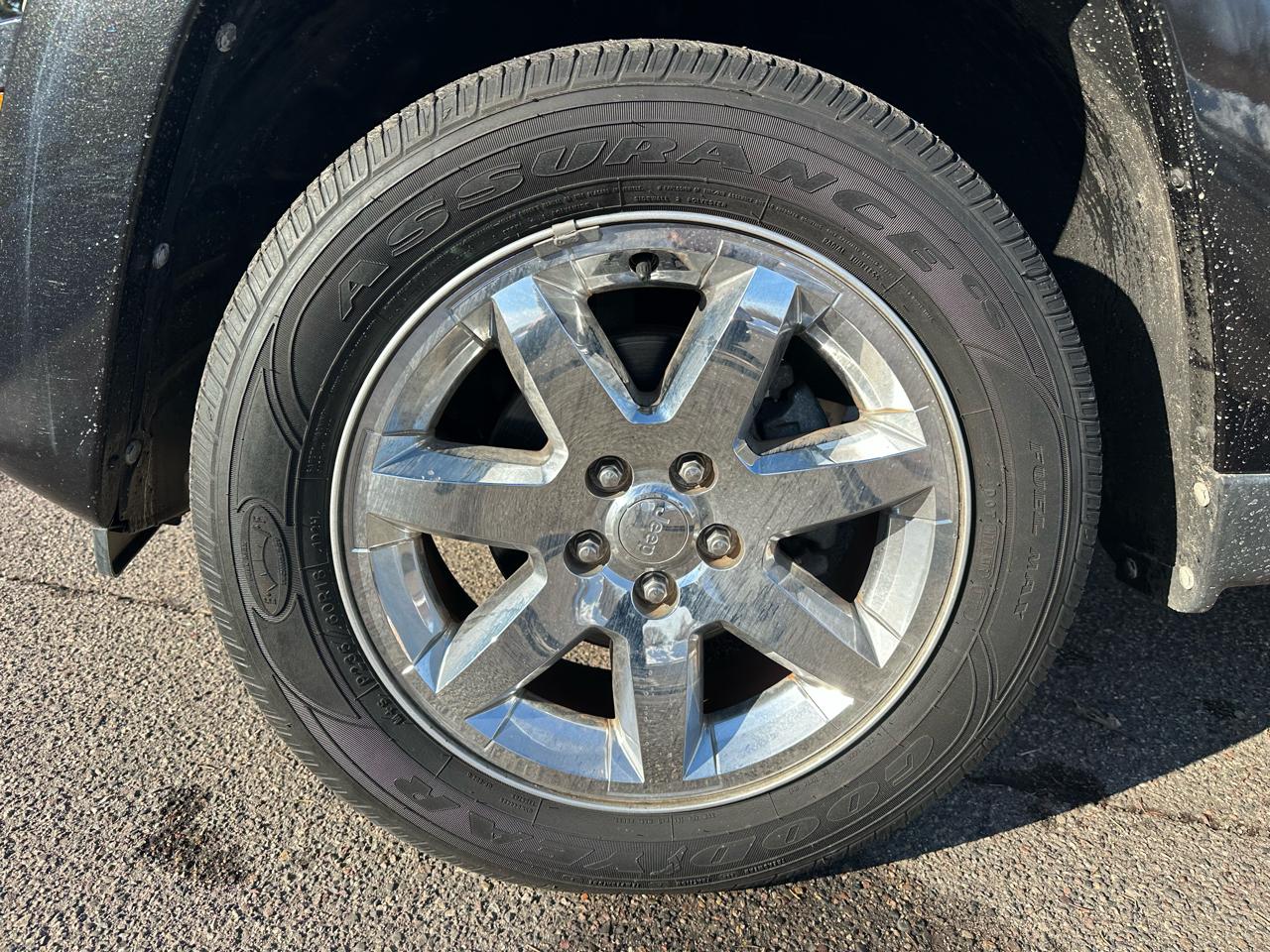 Jeep Liberty Limited 4WD 2011