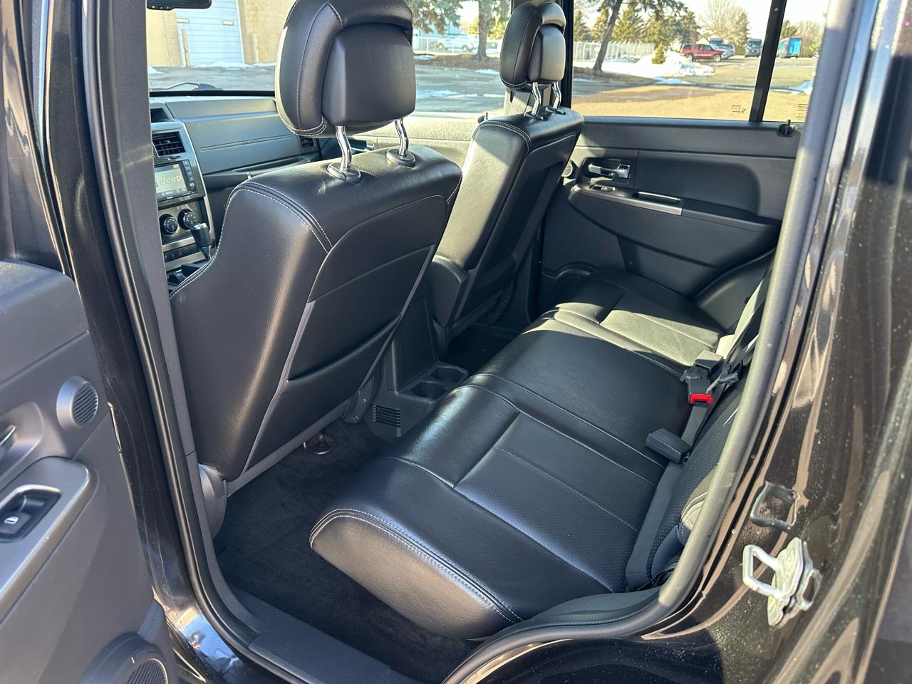 Jeep Liberty Limited 4WD 2011