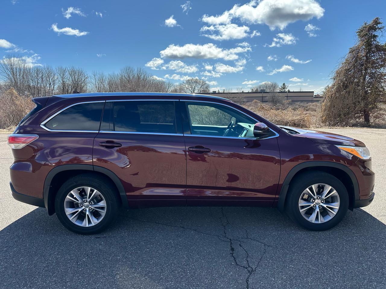 Toyota Highlander XLE AWD V6 2014