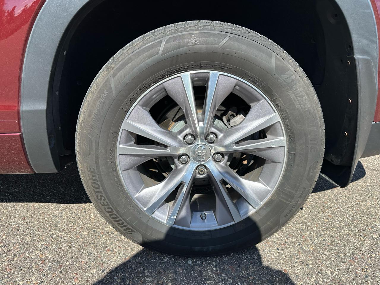 Toyota Highlander XLE AWD V6 2014