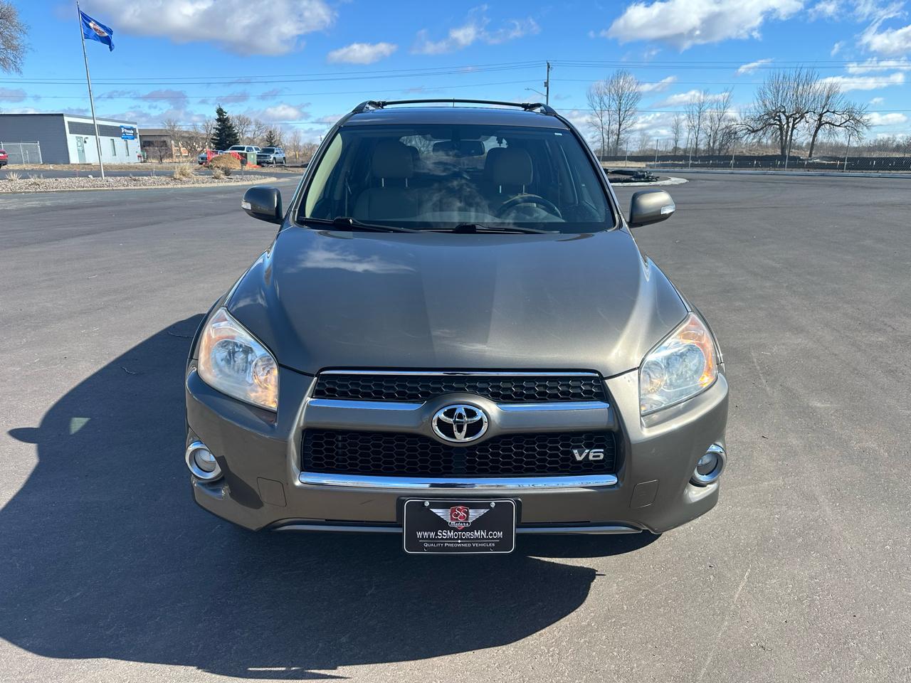 Toyota RAV4 Limited V6 4WD 2012