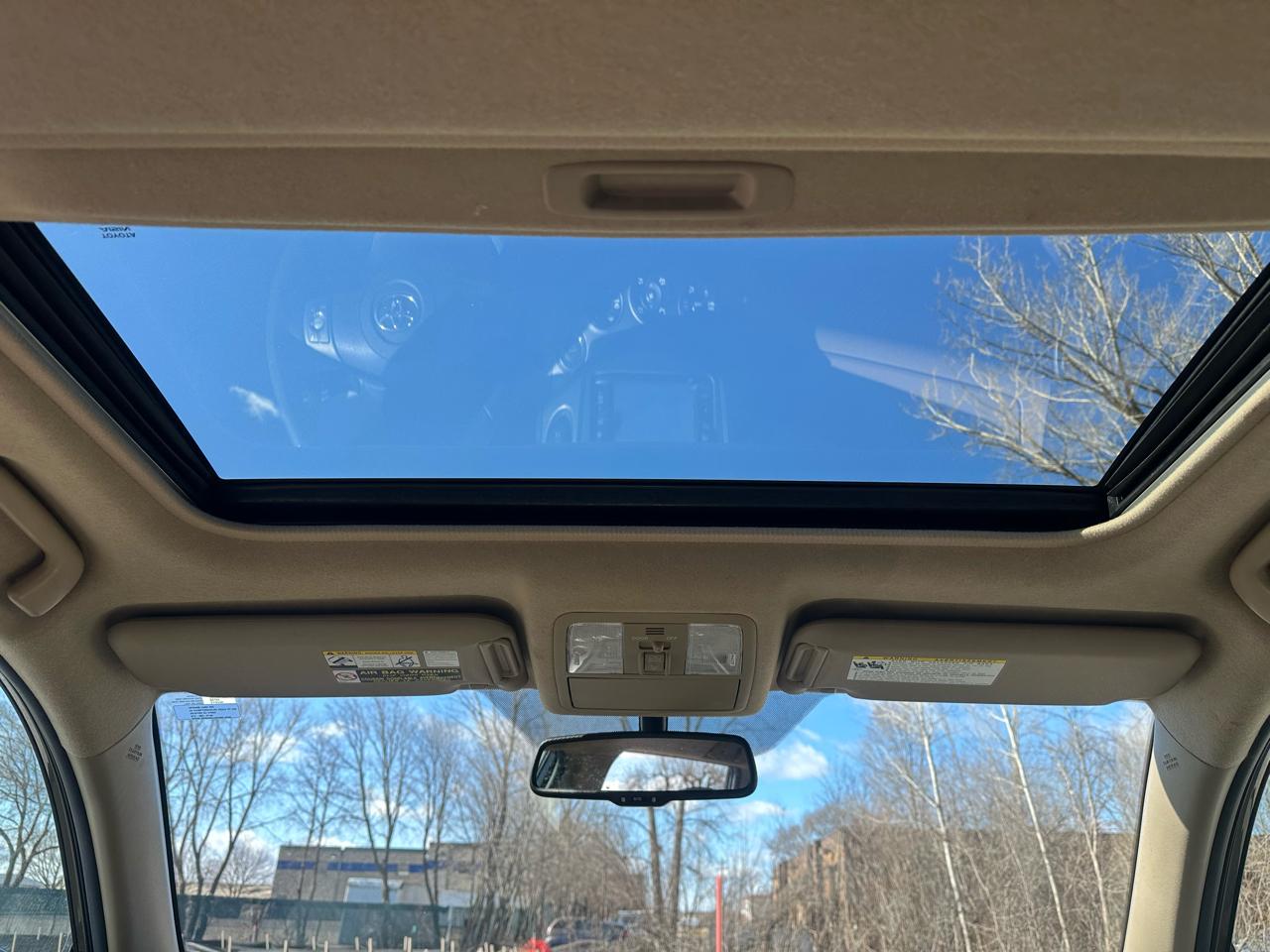 Toyota RAV4 Limited V6 4WD 2012