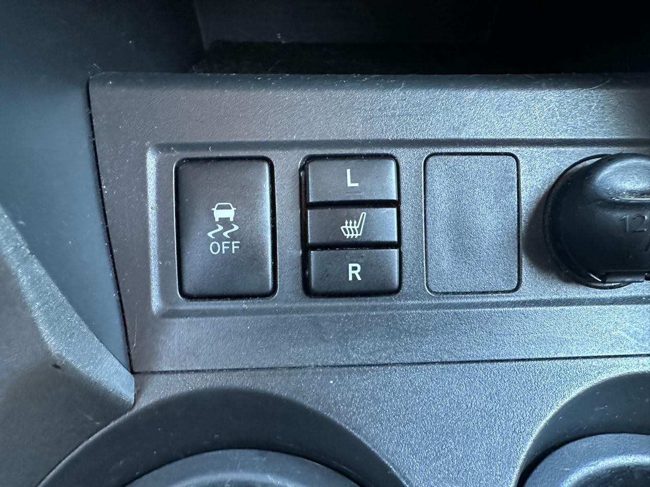 Toyota RAV4 Limited V6 4WD 2012