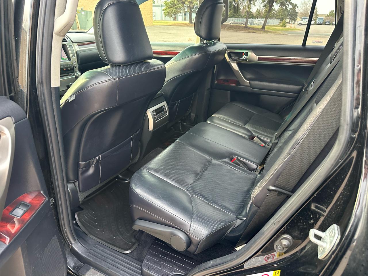 Lexus GX 460 Sport Utility 2011