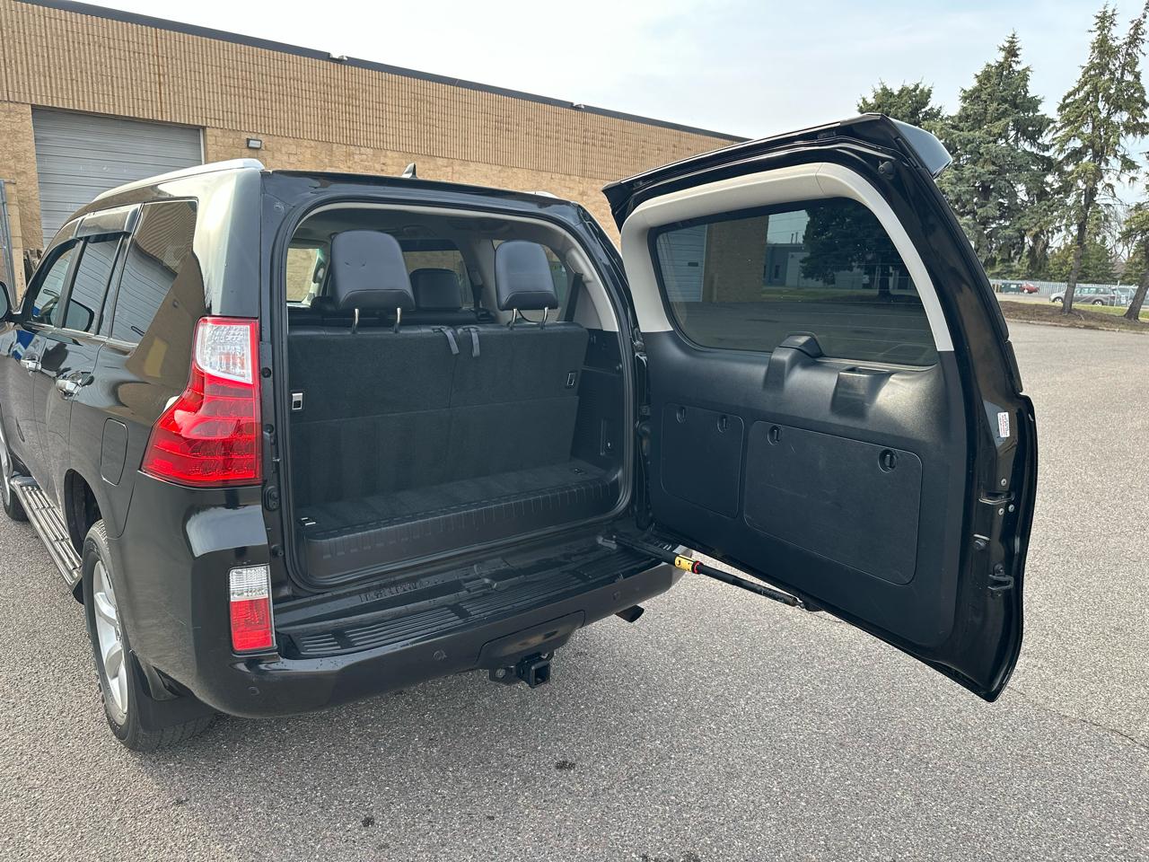 Lexus GX 460 Sport Utility 2011