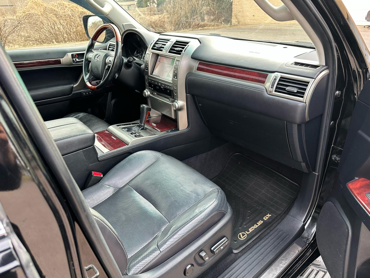 Lexus GX 460 Sport Utility 2011