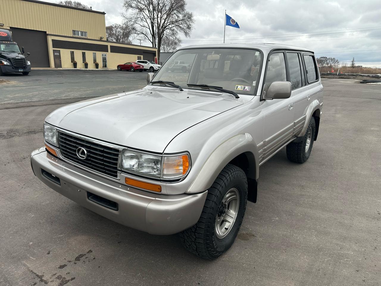 Lexus LX 450 Base 1996