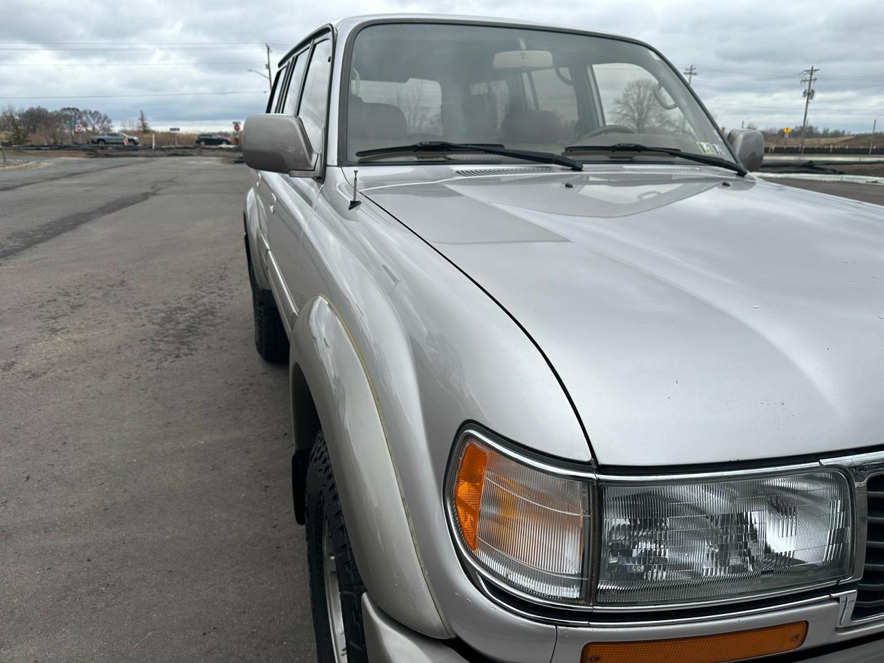 Lexus LX 450 Base 1996