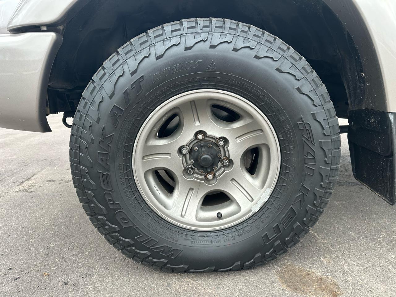 Lexus LX 450 Base 1996