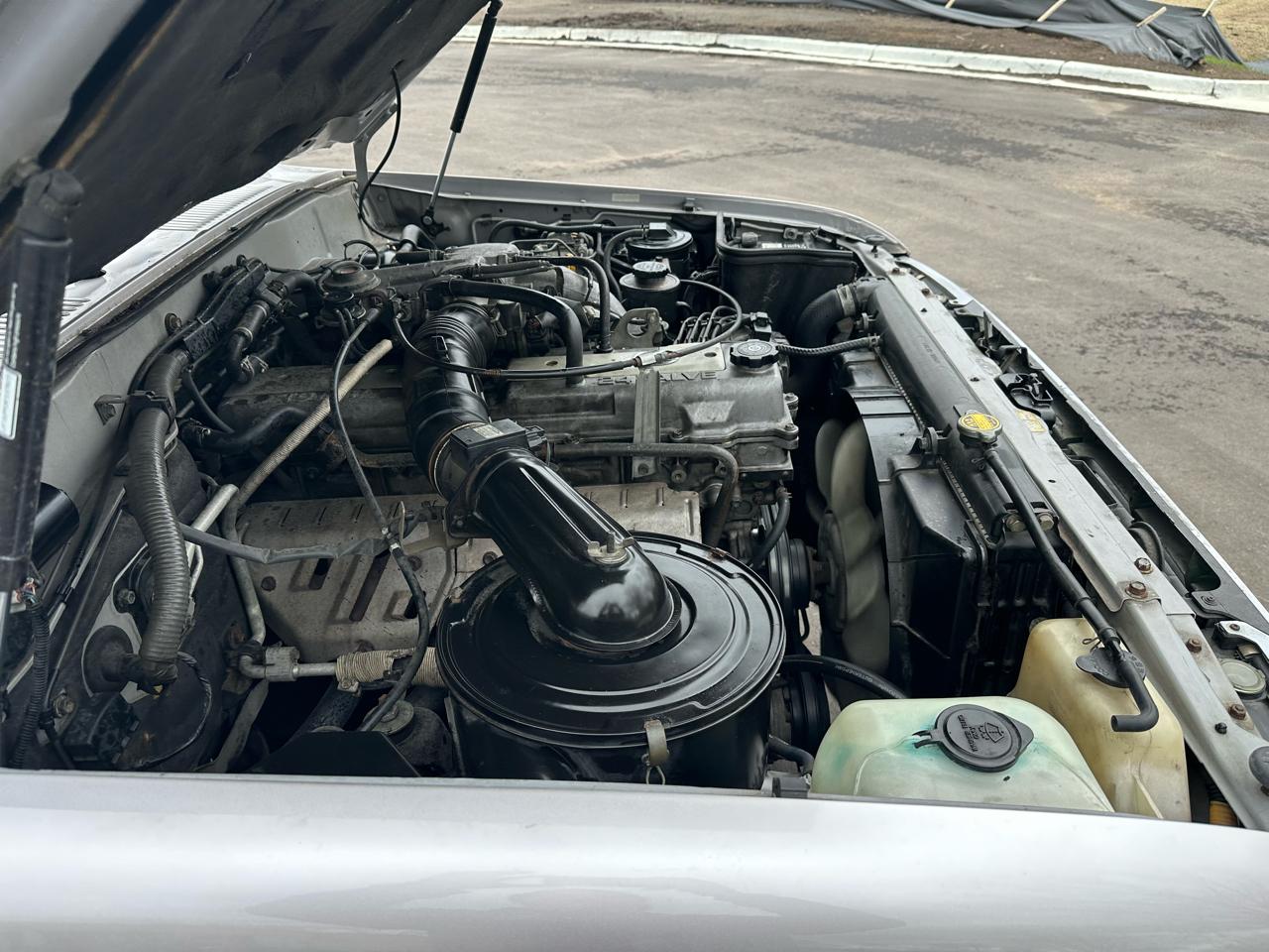 Lexus LX 450 Base 1996