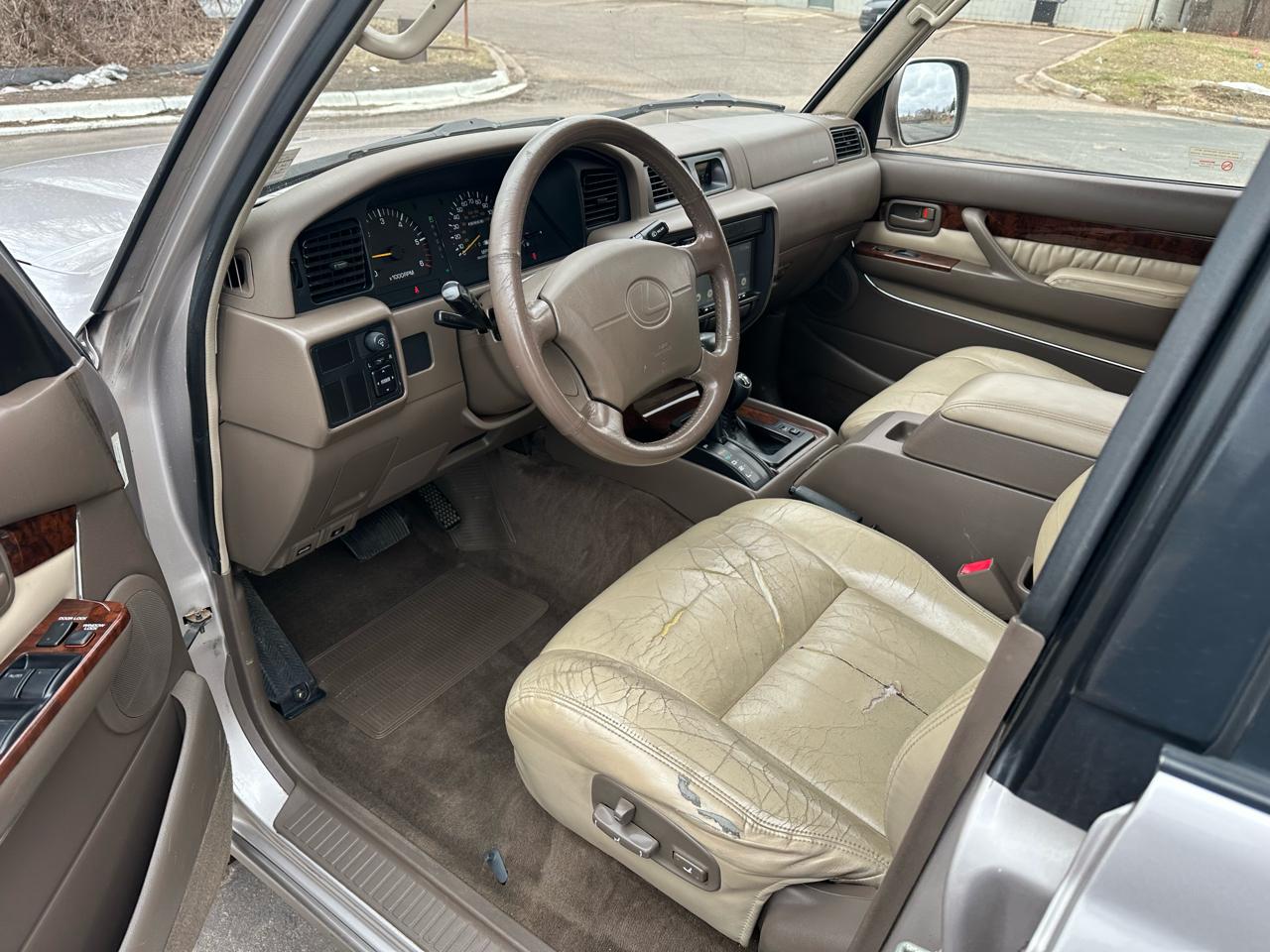 Lexus LX 450 Base 1996
