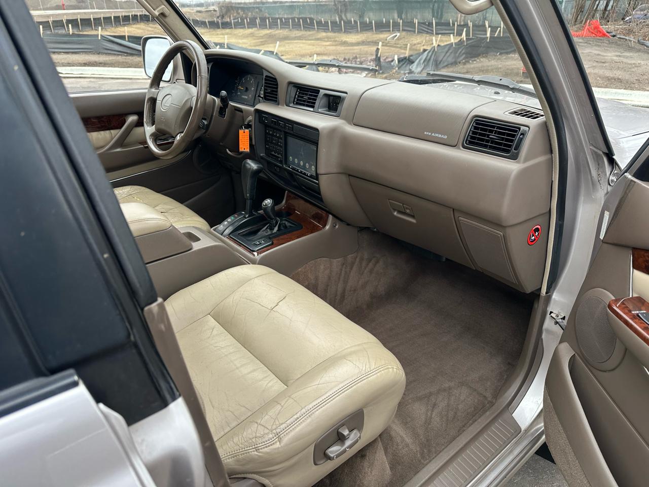 Lexus LX 450 Base 1996