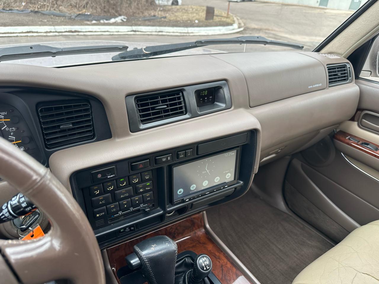 Lexus LX 450 Base 1996