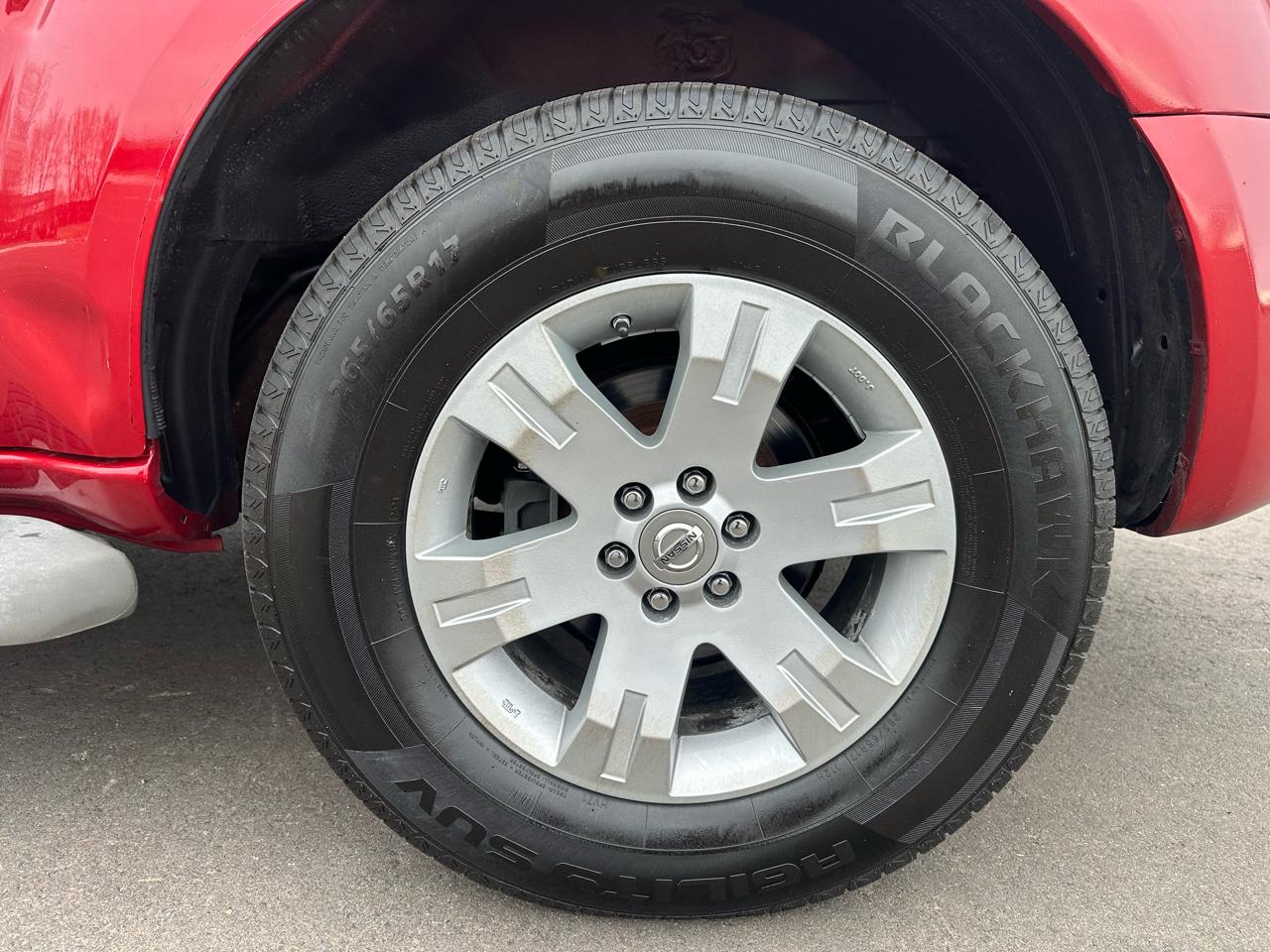 Nissan Pathfinder Silver Edition 4WD 2011