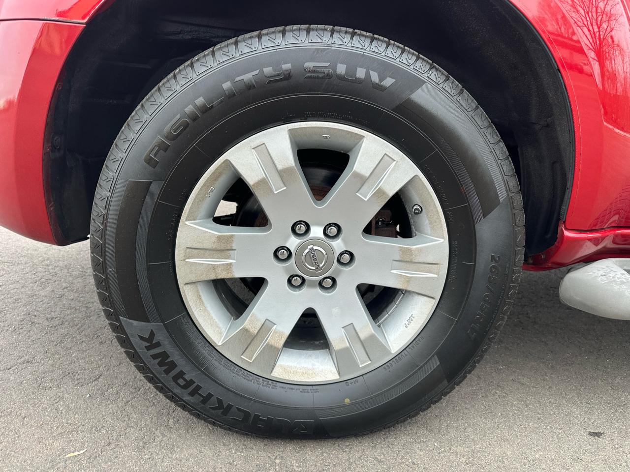 Nissan Pathfinder Silver Edition 4WD 2011