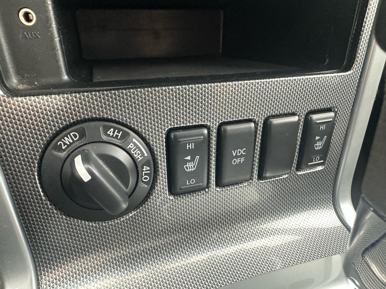 Nissan Pathfinder Silver Edition 4WD 2011