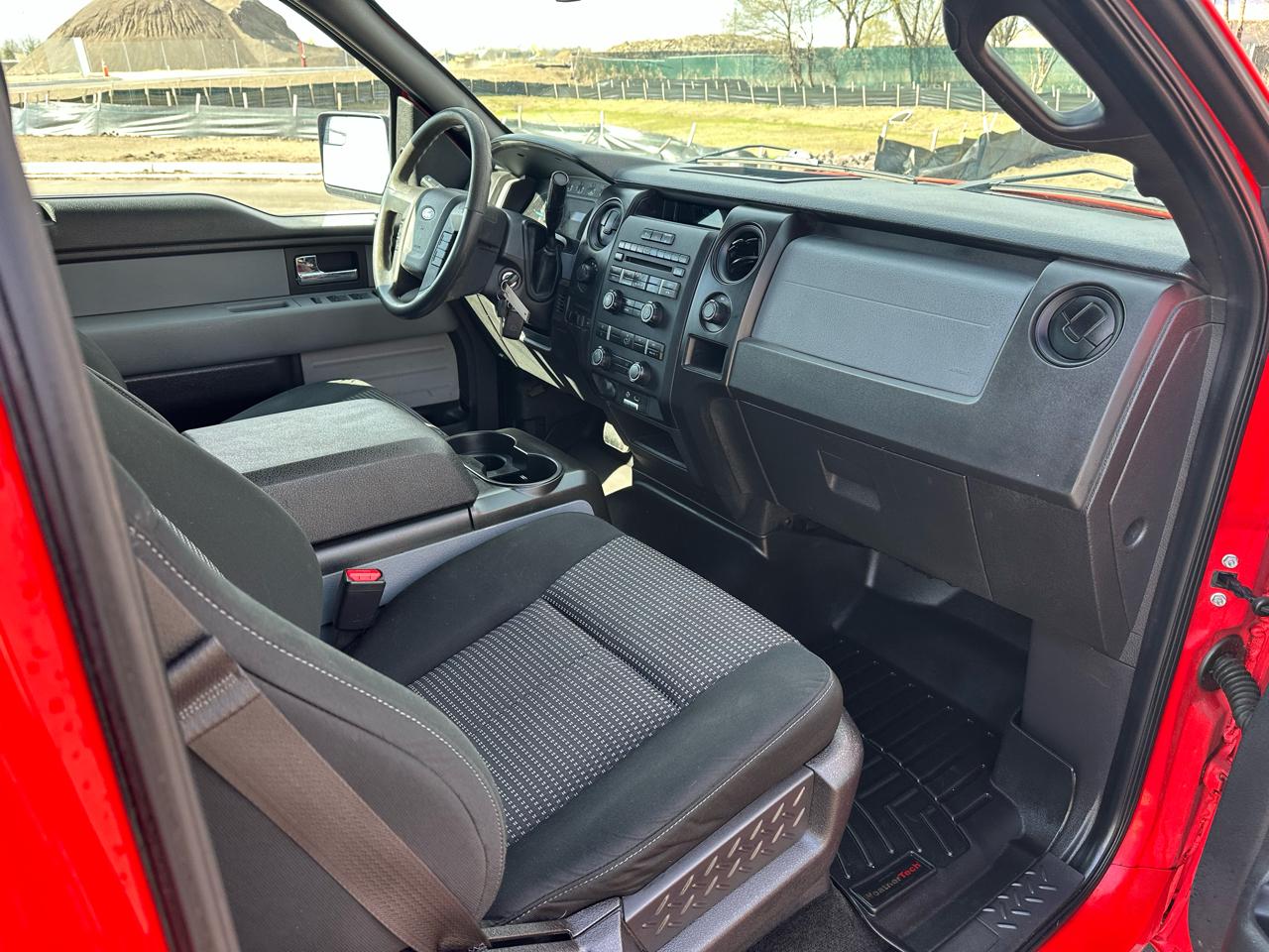 Ford F-150 STX SuperCrew 4WD 2014