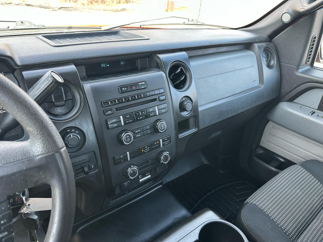 Ford F-150 STX SuperCrew 4WD 2014