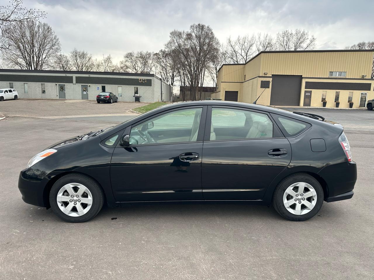 Toyota Prius 4-Door Liftback 2004