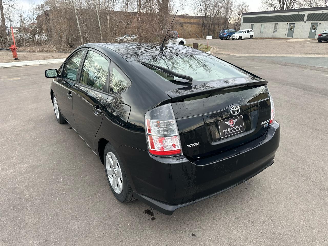Toyota Prius 4-Door Liftback 2004