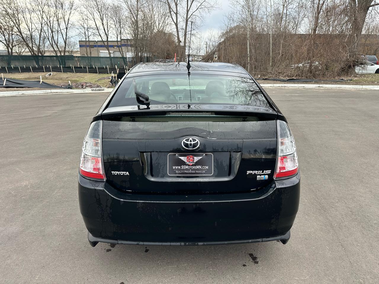 Toyota Prius 4-Door Liftback 2004