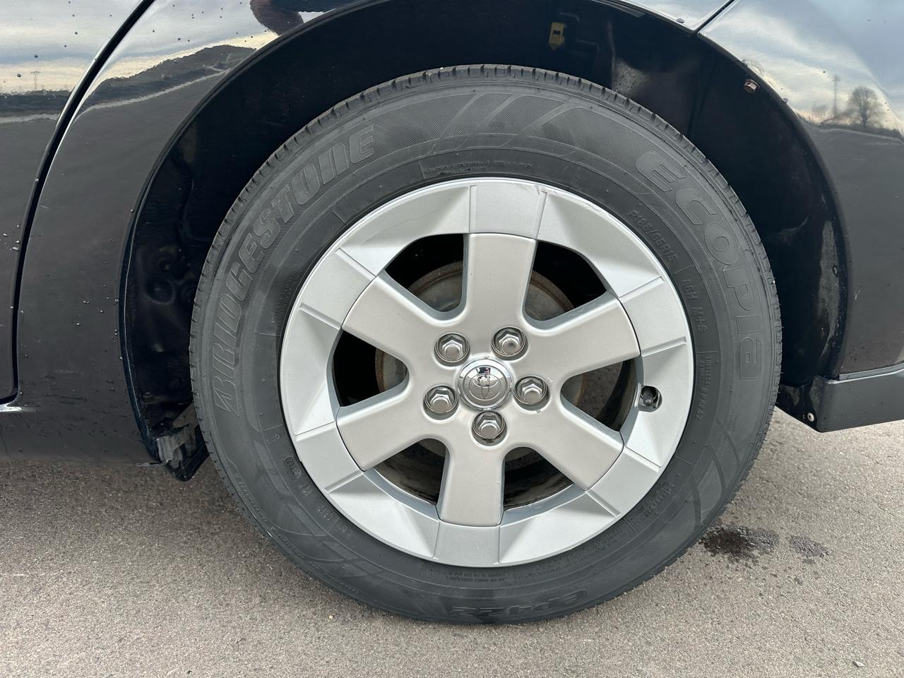 Toyota Prius 4-Door Liftback 2004