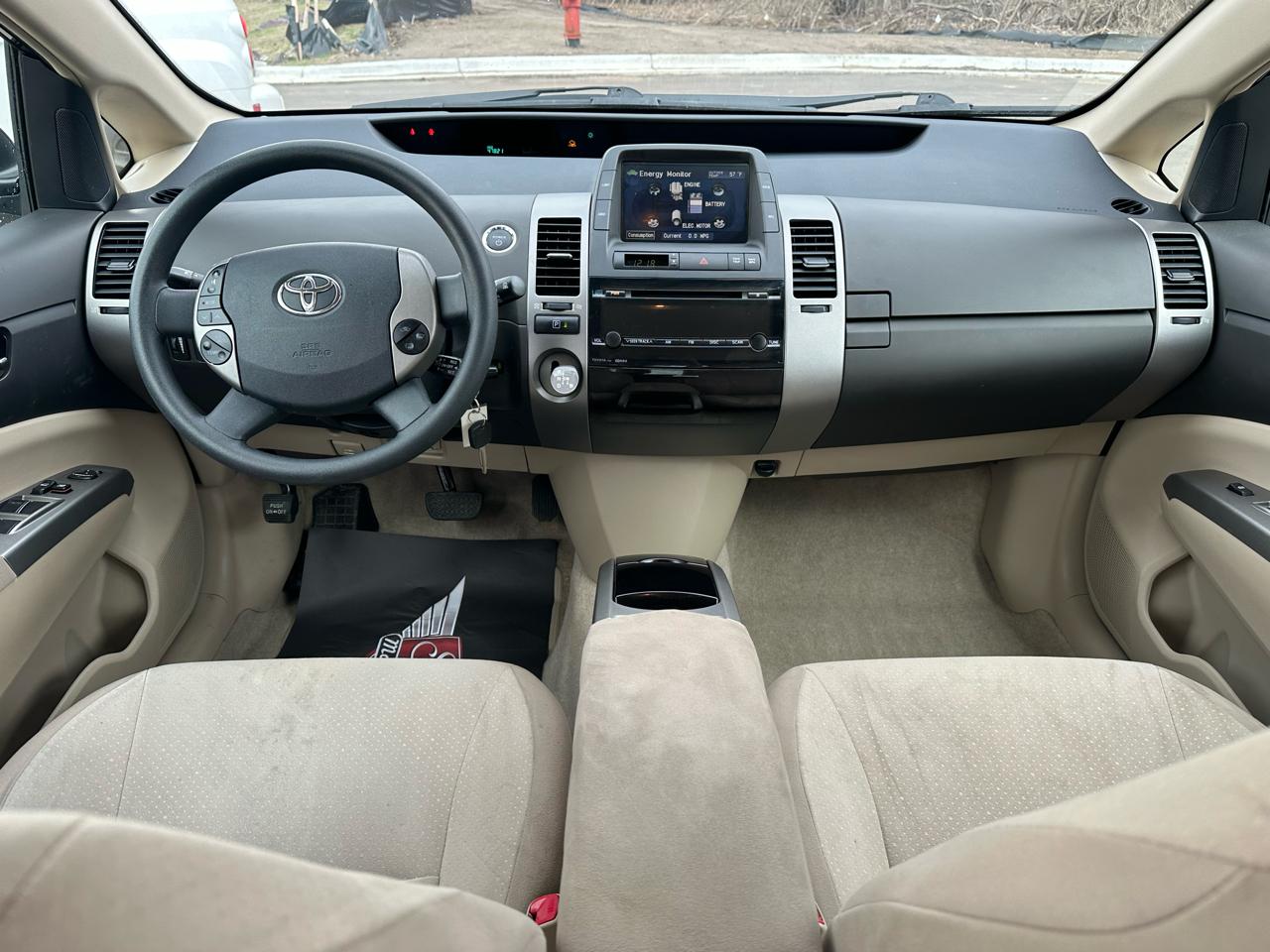 Toyota Prius 4-Door Liftback 2004