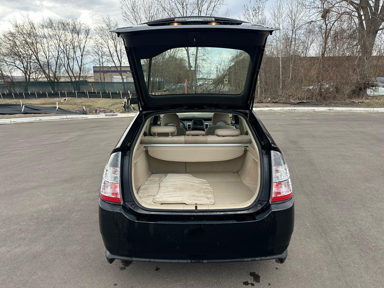 Toyota Prius 4-Door Liftback 2004