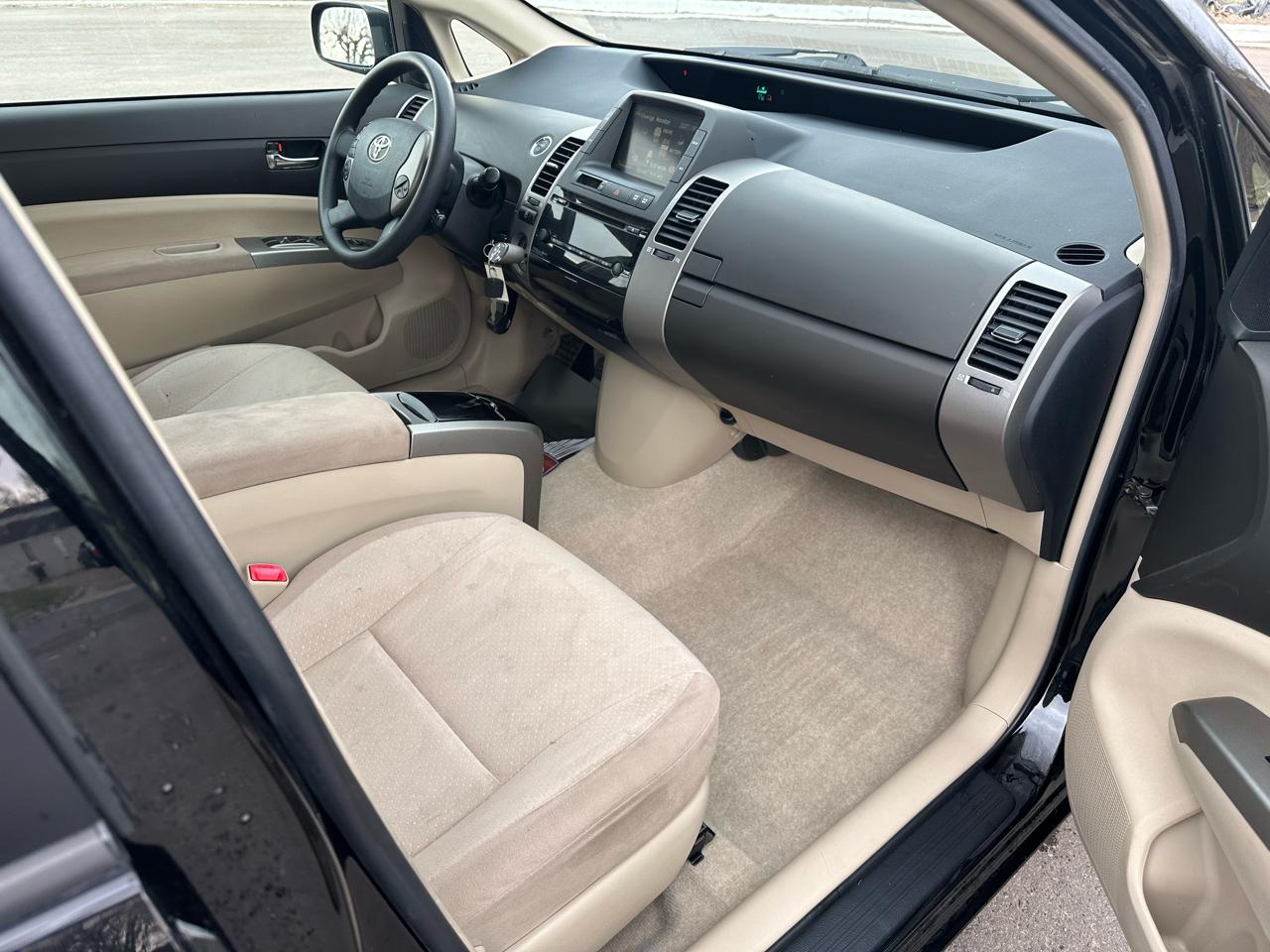 Toyota Prius 4-Door Liftback 2004