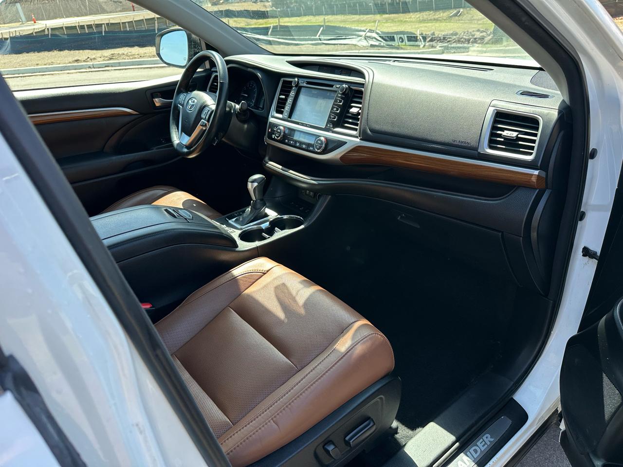 Toyota Highlander Limited AWD V6 2017