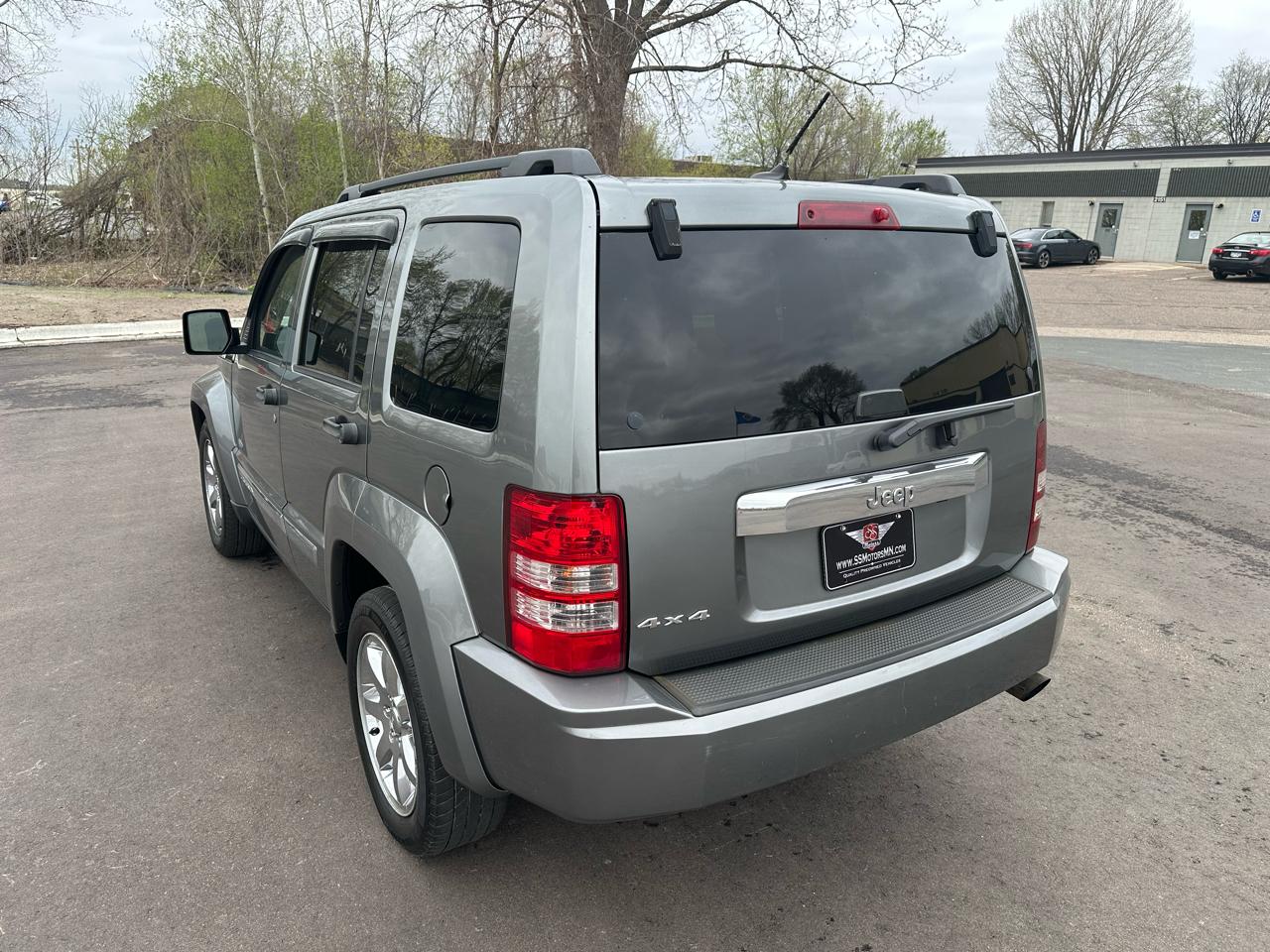 Jeep Liberty Sport 4WD 2012