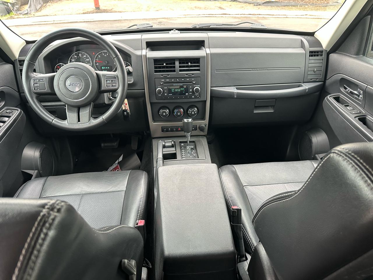 Jeep Liberty Sport 4WD 2012