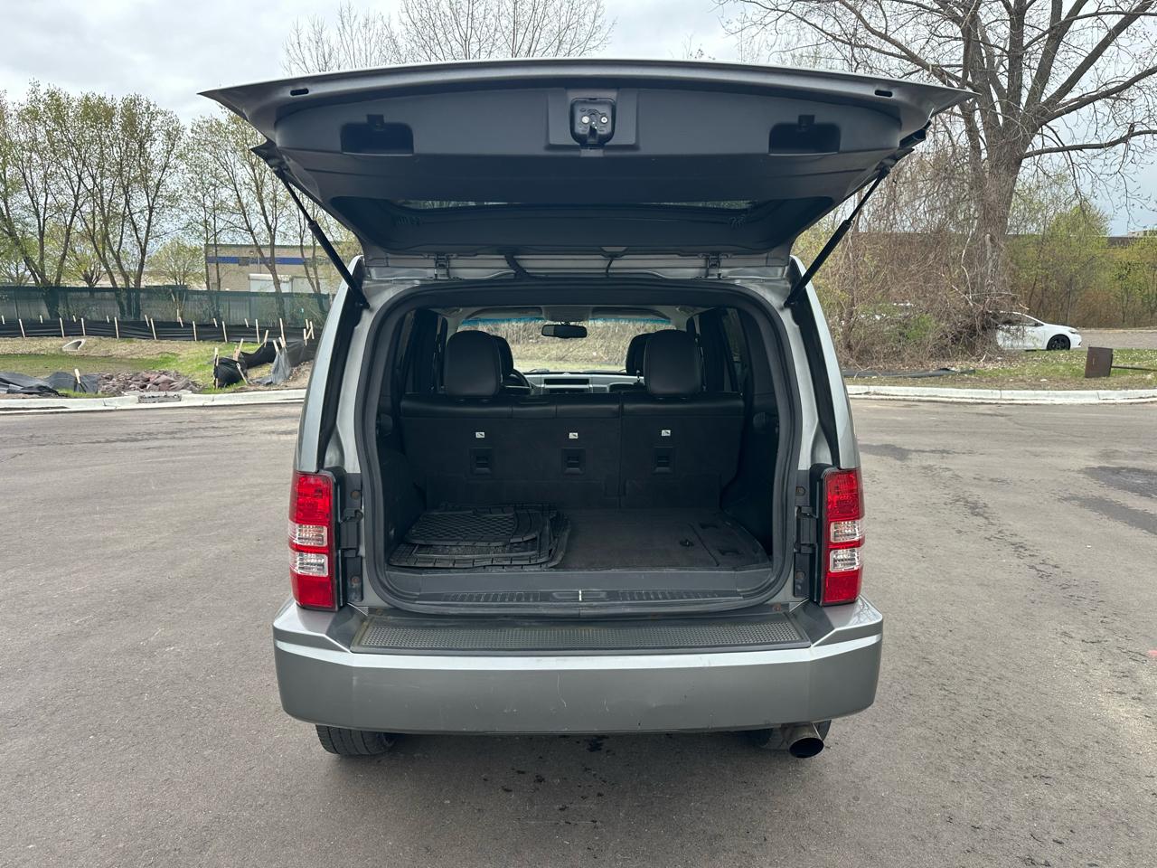 Jeep Liberty Sport 4WD 2012