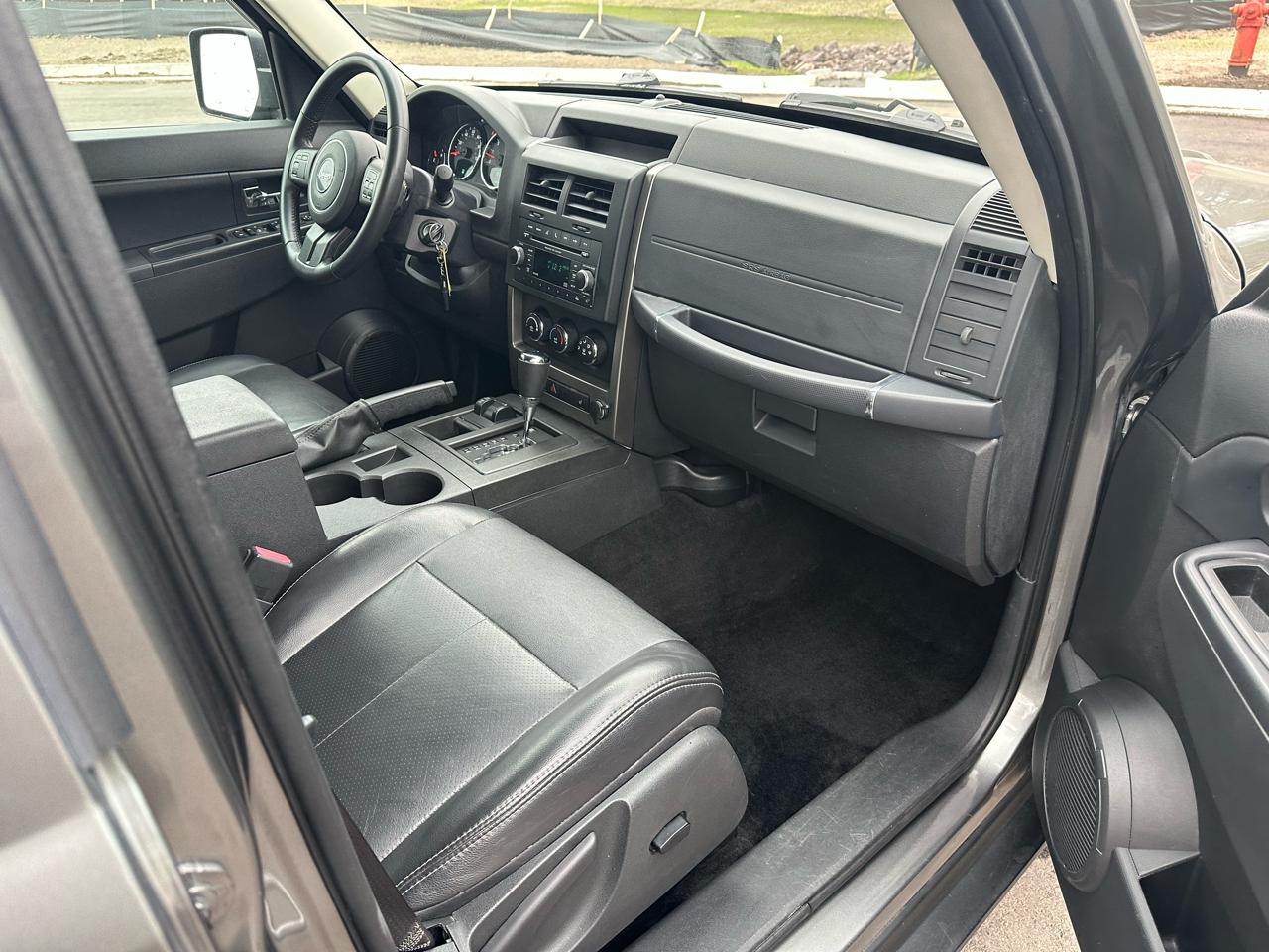 Jeep Liberty Sport 4WD 2012