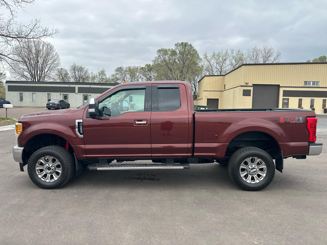 Ford F-350 SD XLT SuperCab 4WD 2017